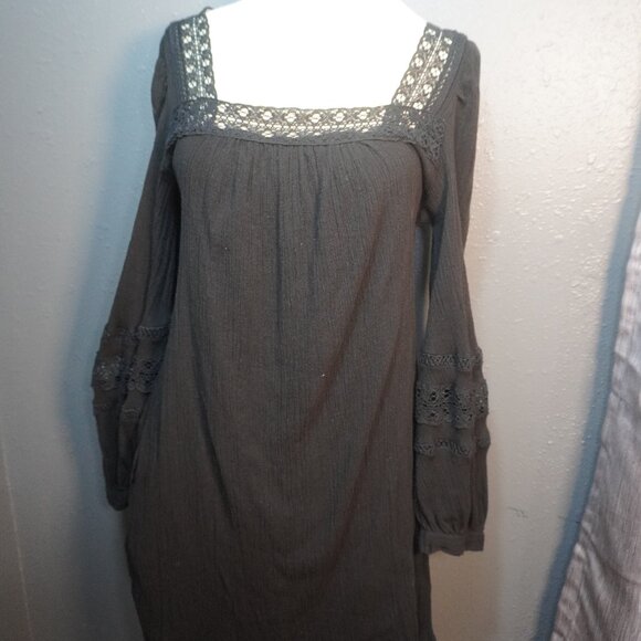 Universal Thread Women's Black Balloon Sleeve lace trim Tiered Dress Size Small - Picture 2 of 7